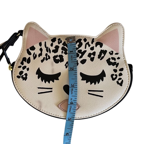 ❌ SOLD ❌ Luv Betsey Johnson Coin Purse Wristlet Kitty Leopard - Picture 6 of 6